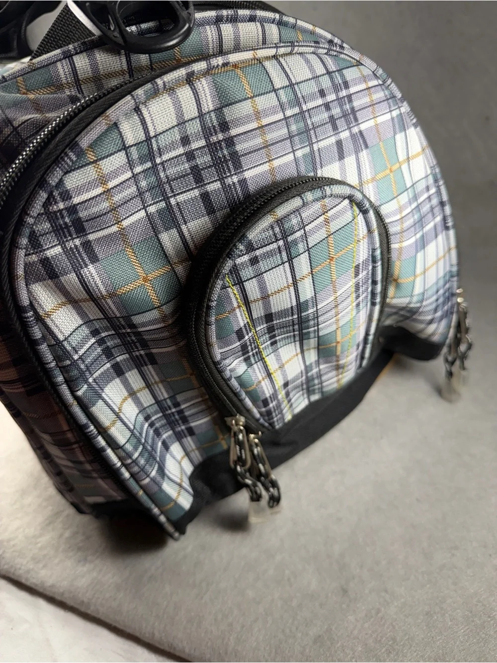 California Pak Green Plaid Multi-Pocket Travel Duffel Bag Weekender Carry-On
